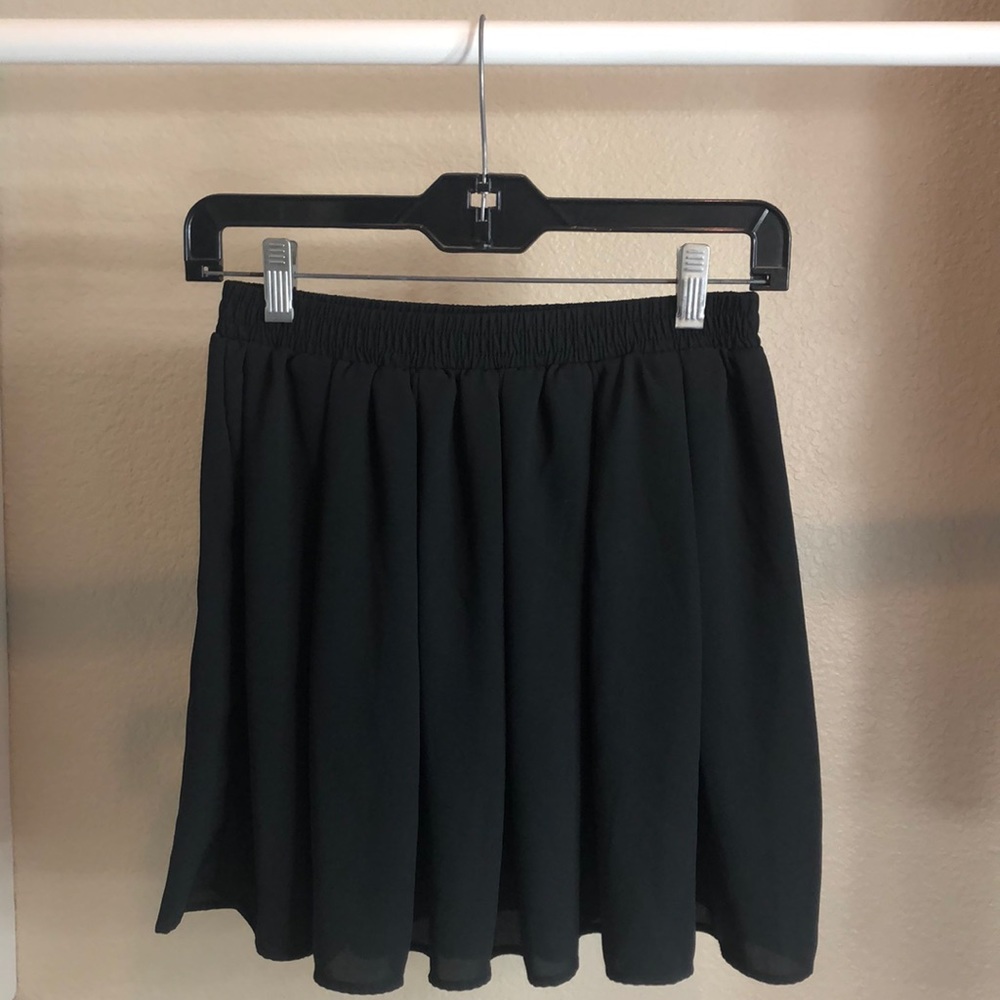 Brandy Melville High Wasted Skirt✨🎀
